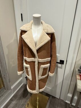 SHEARLING Tan Coat Size Small With White Trim